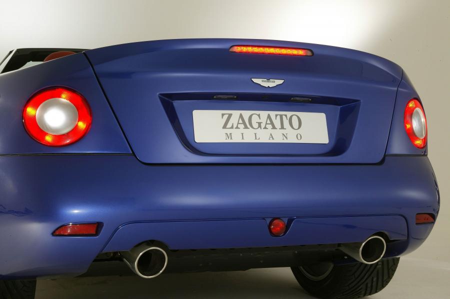 Детали экстерьера Aston Martin V12 Vanquish Roadster Zagato 2004 года  (фото 18 из 24)